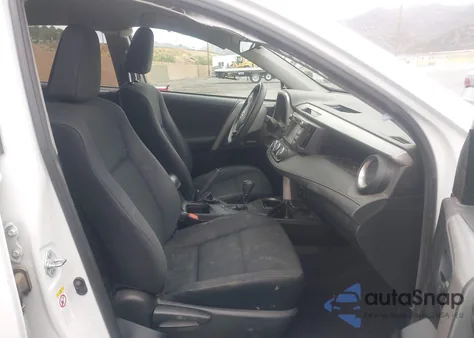 2017 Toyota Rav4 Le z USA, uszkodzony, nr VIN 2T3BFREV2HW659673